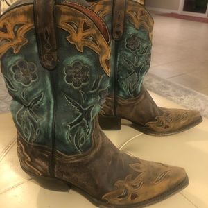 Cowgirl fashion boots